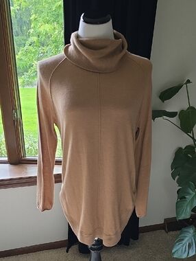 Turtleneck Cozy Knit Sweater - Camel Sz XS
